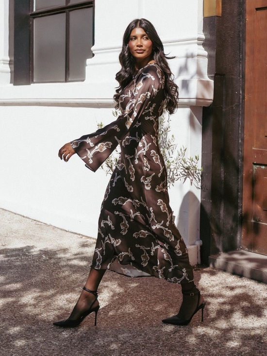 Petal & Pup Dresses & Skirts - NEW Petal & Pup Maia Long Sleeve Maxi Dress - Chocolate Orchid